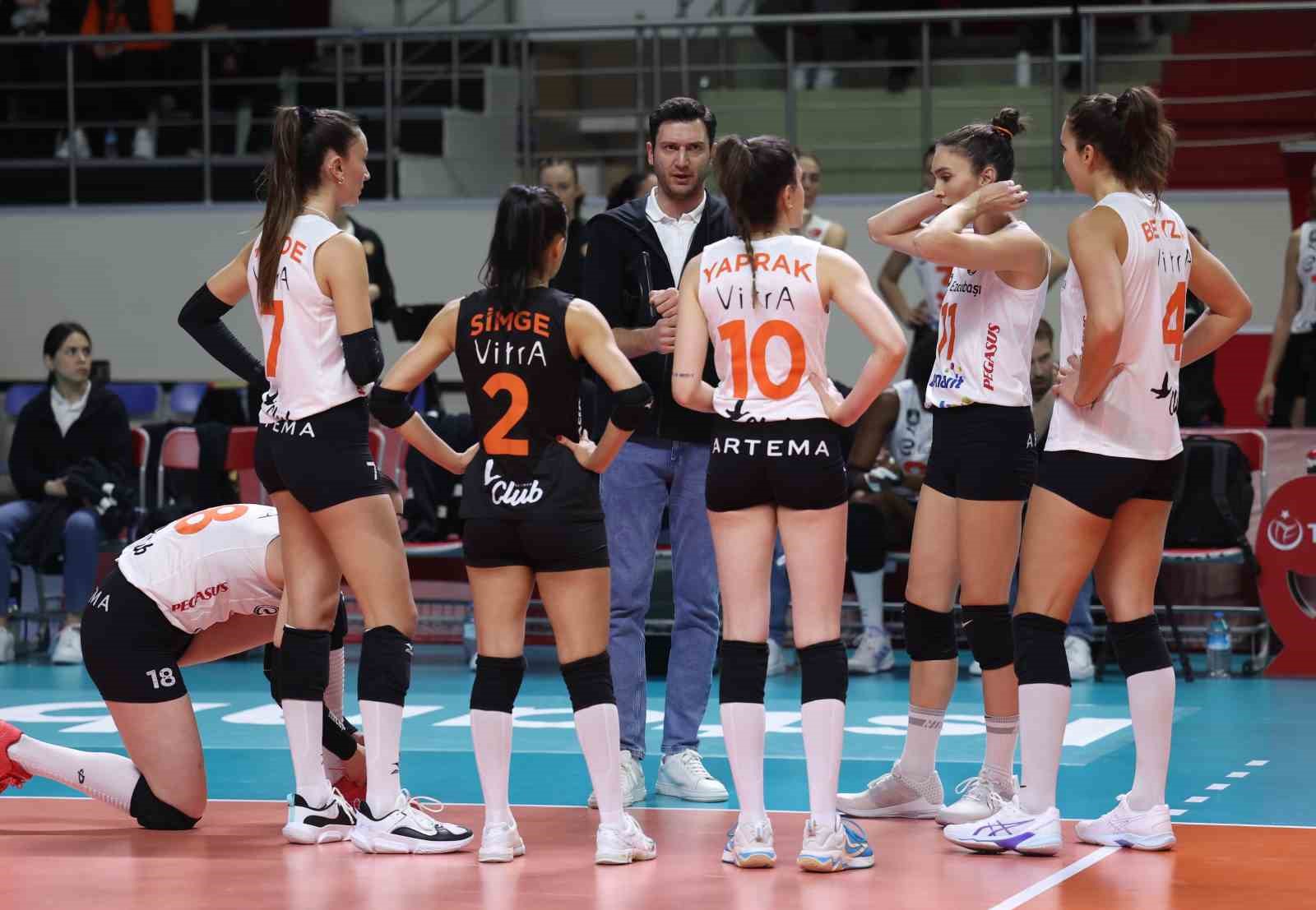 CEV Şampiyonlar Ligi: Eczacıbaşı Dynavit: 3 - Maritza Plovdiv: 0