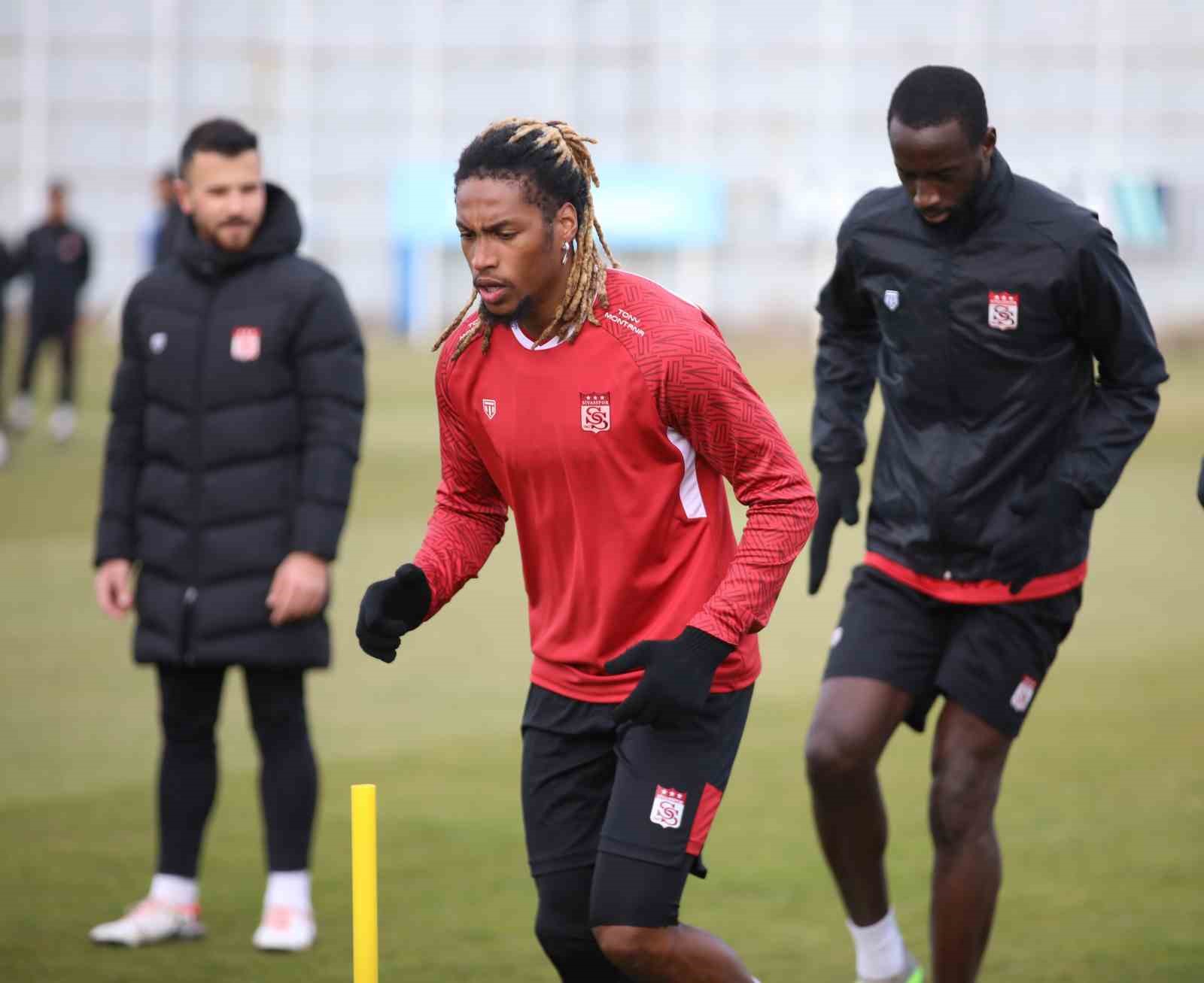 Sivasspor’da Başakşehir maçı hazırlıkları devam ediyor