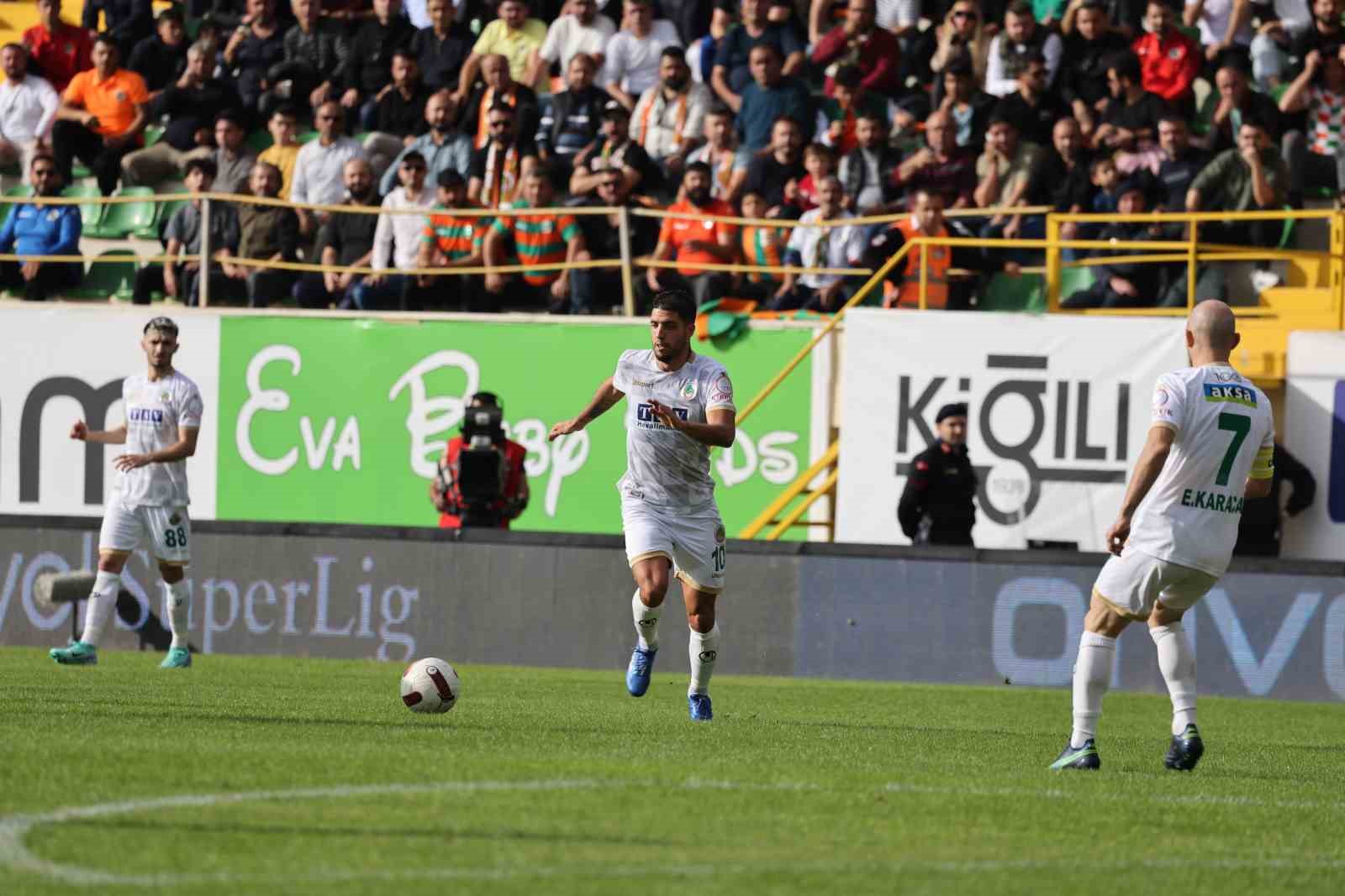 Trendyol Süper Lig: Corendon Alanyaspor: 2 - Konyaspor: 2 (Maç sonucu)