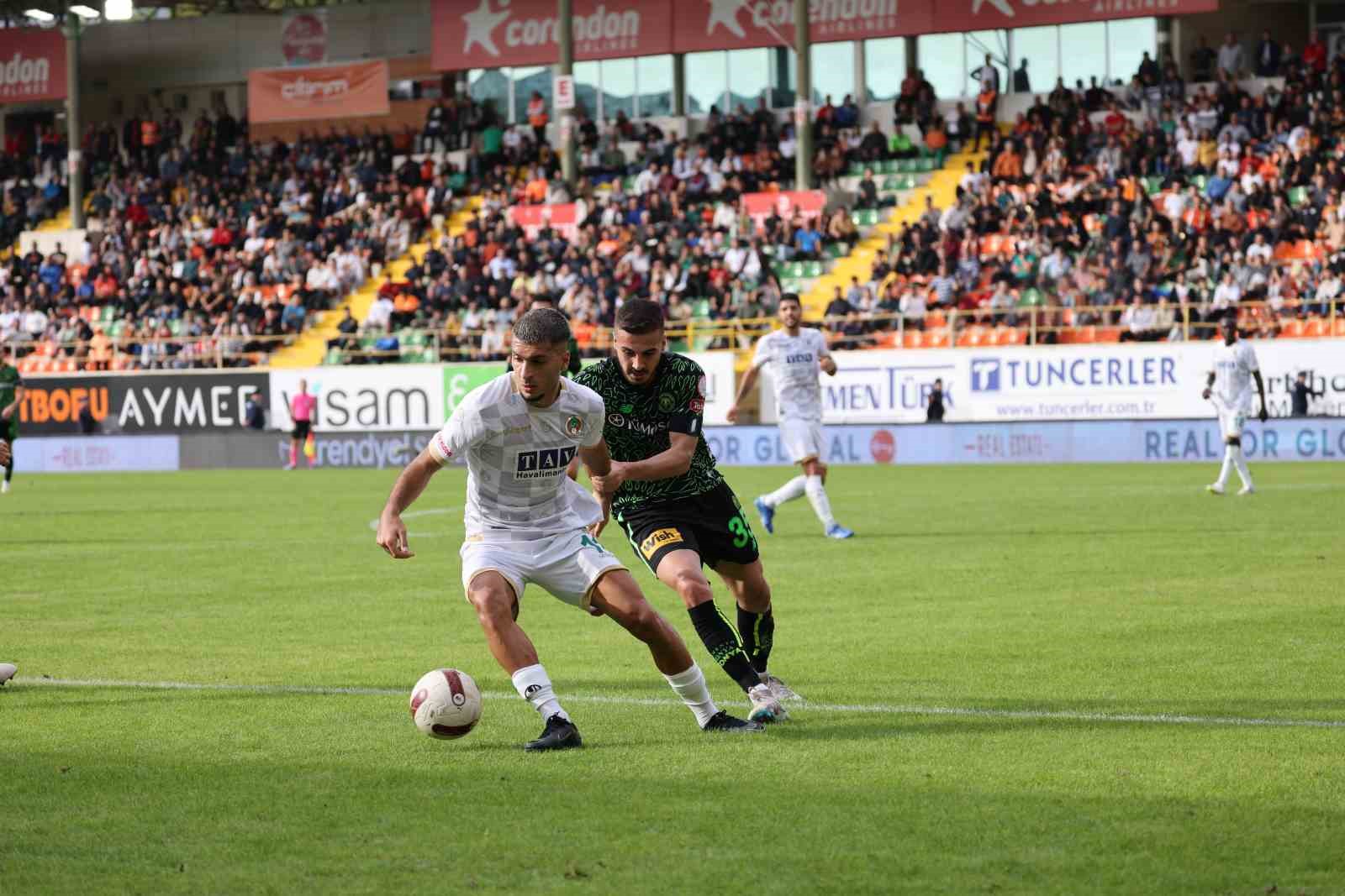 Trendyol Süper Lig: Corendon Alanyaspor: 2 - Konyaspor: 2 (Maç sonucu)