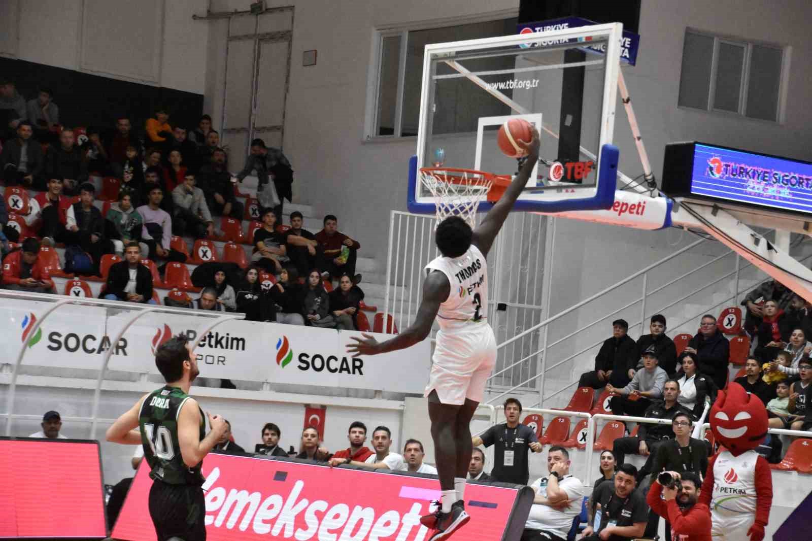 Türkiye Sigorta Basketbol Süper Ligi: Aliağa Petkimspor: 112 - Darüşşafaka: 78