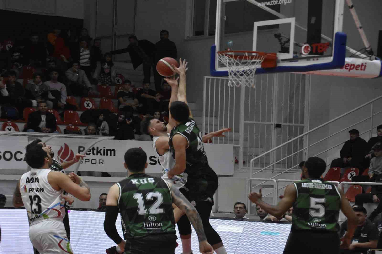 Türkiye Sigorta Basketbol Süper Ligi: Aliağa Petkimspor: 112 - Darüşşafaka: 78