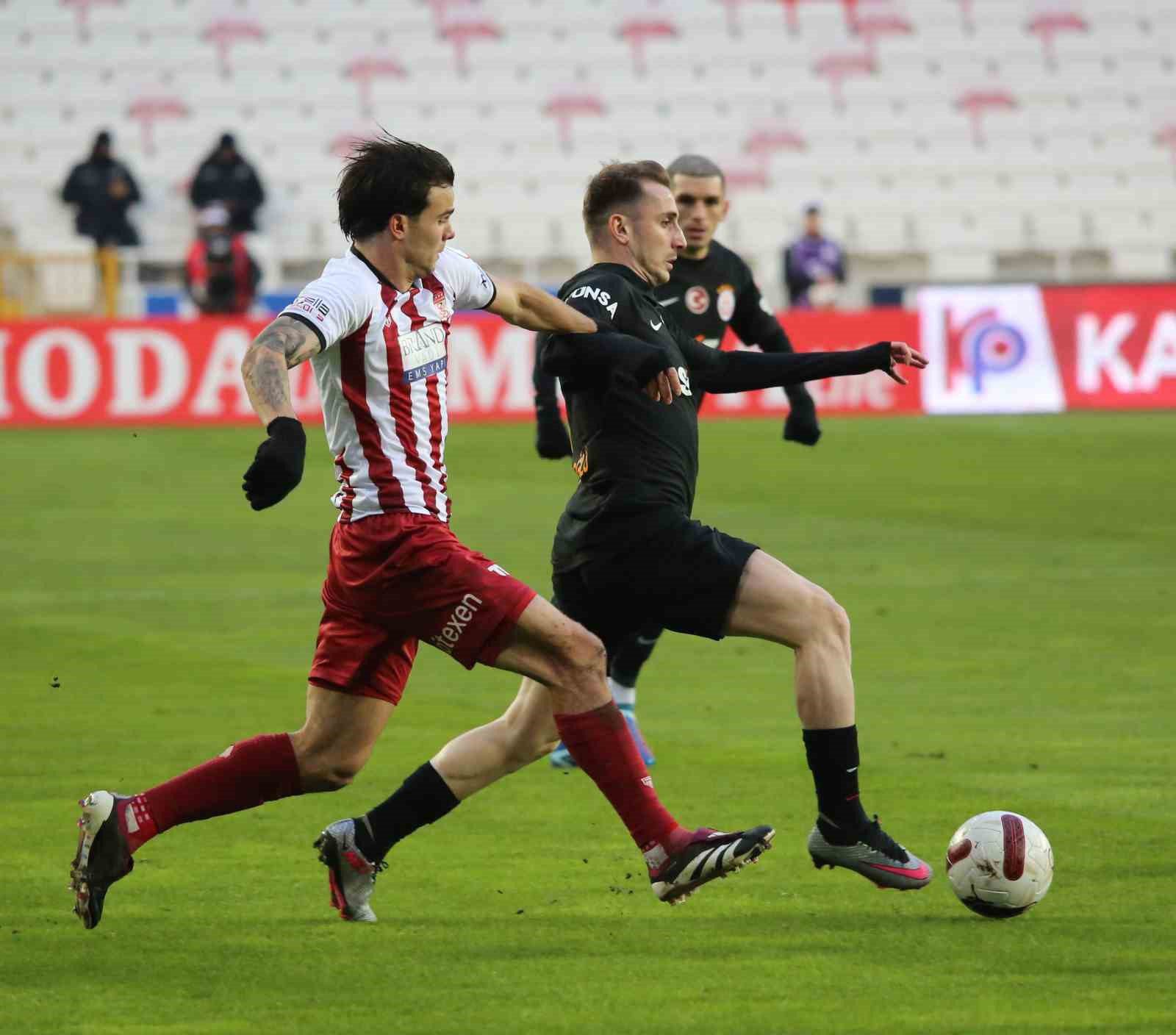 Trendyol Süper Lig: Sivasspor: 0 - Galatasaray: 0 (Maç devam ediyor)