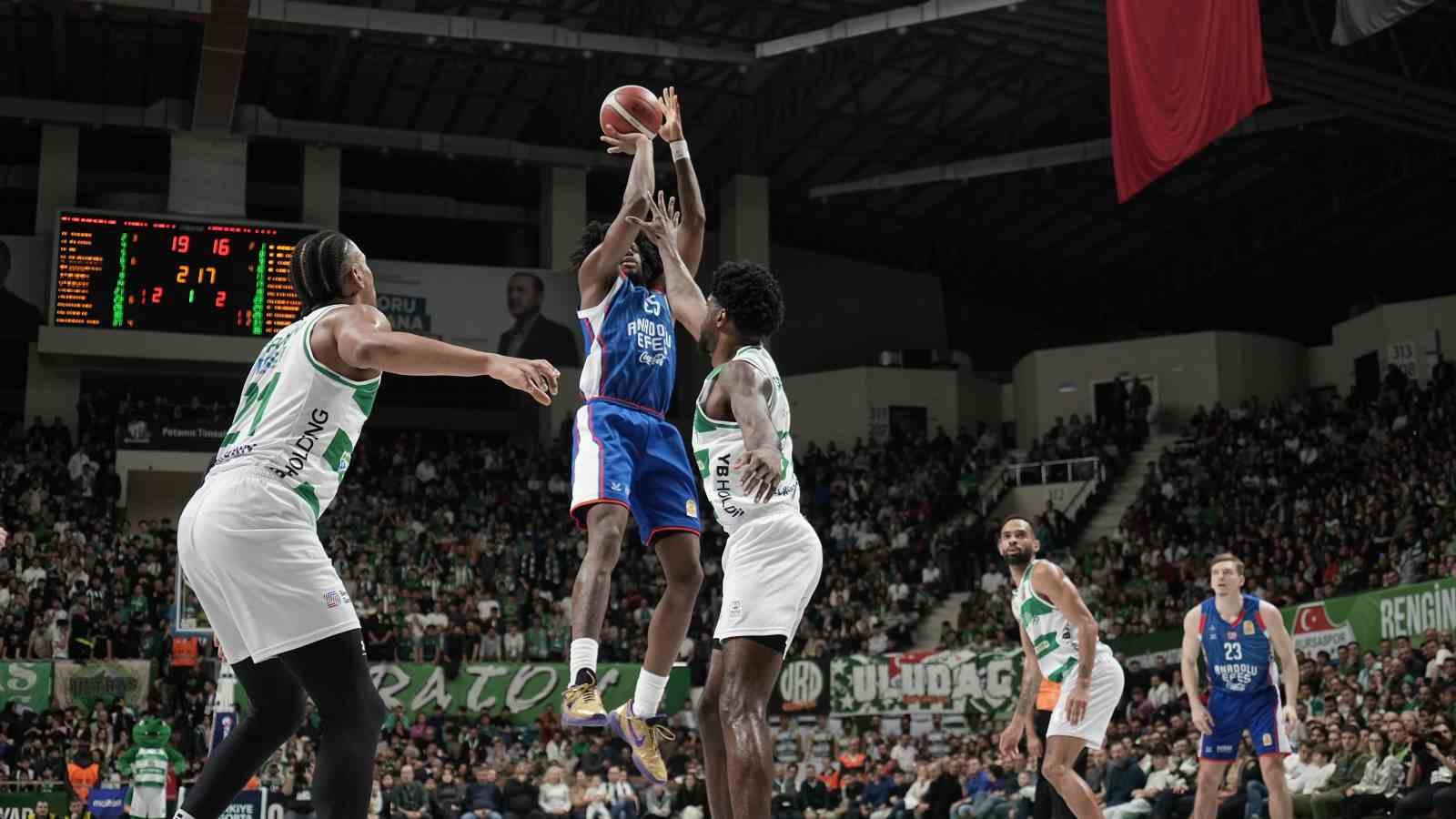 Türkiye Sigorta Basketbol Süper Ligi: Bursaspor: 73 - A. Efes: 83