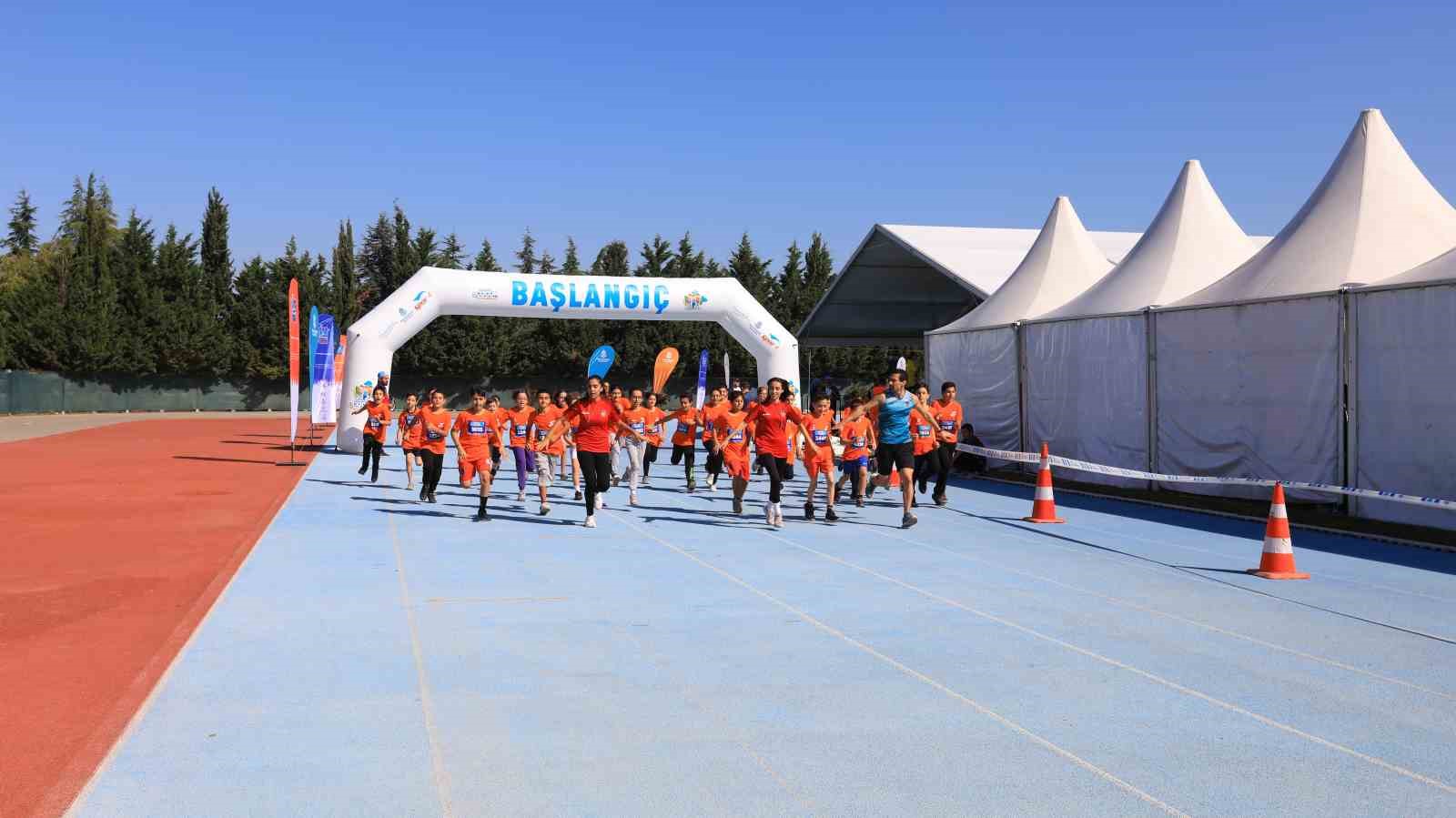 Başakşehir 4. Çocuk Maratonu’nda 4 bin 500 çocuk ter döktü