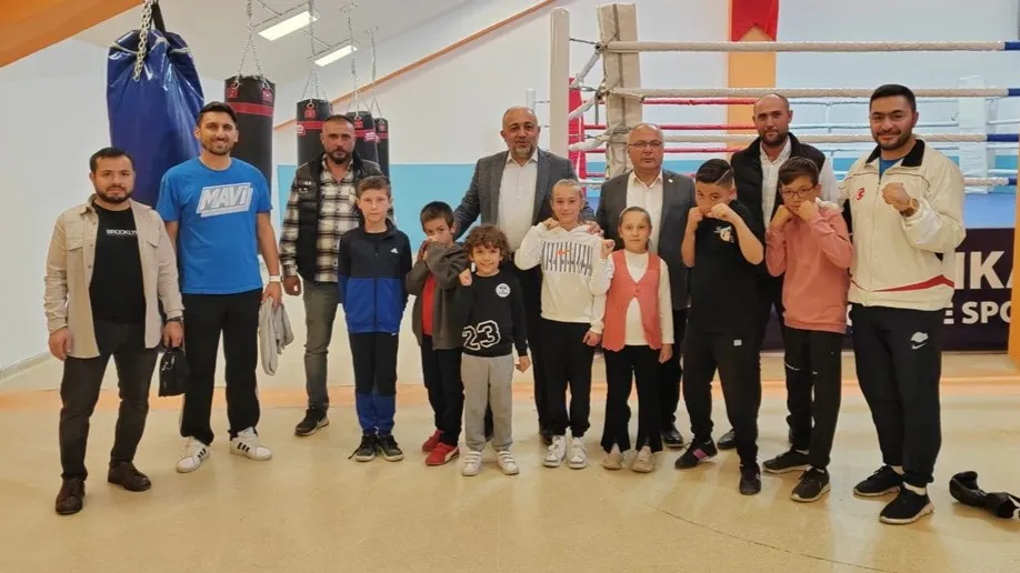 Afyonkarahisar'da boks sporu canlanıyor