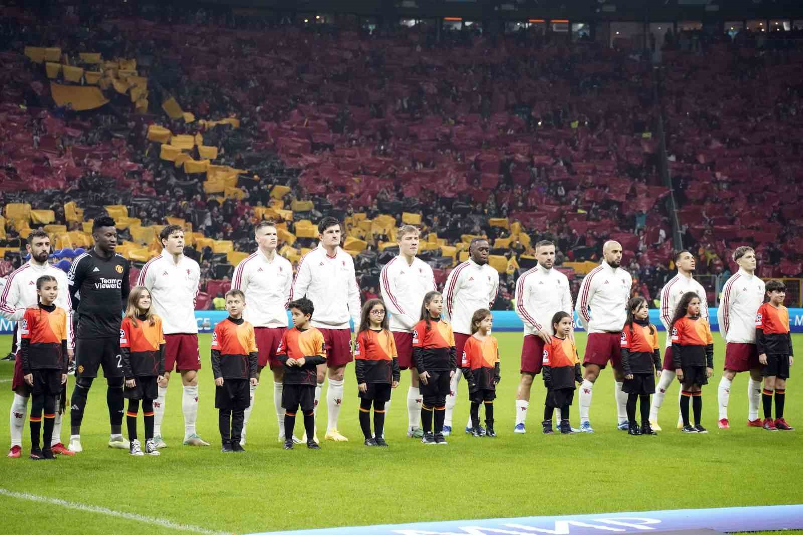 UEFA Şampiyonlar Ligi: Galatasaray: 0 - Manchester United: 1 (Maç devam ediyor)