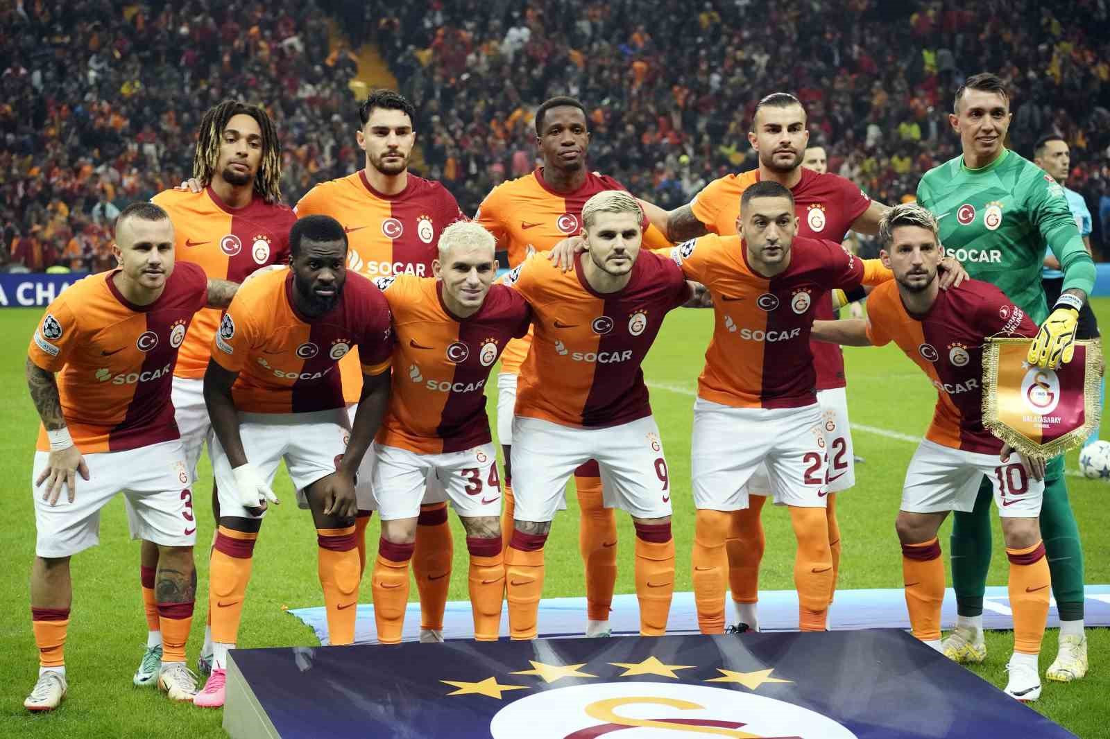 UEFA Şampiyonlar Ligi: Galatasaray: 0 - Manchester United: 1 (Maç devam ediyor)