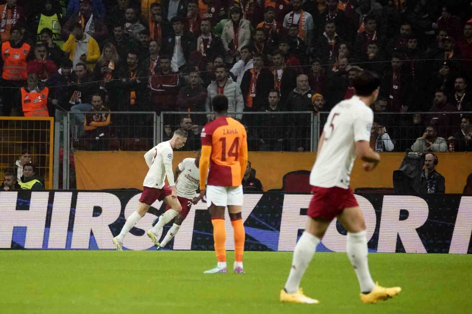 UEFA Şampiyonlar Ligi: Galatasaray: 3 - Manchester United: 3 (Maç sonucu)