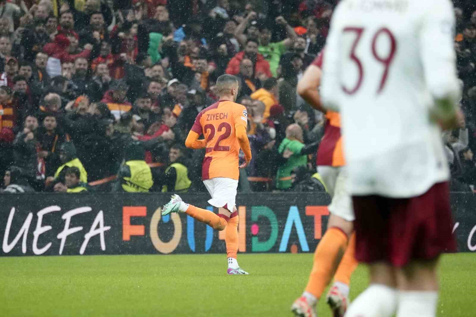 UEFA Şampiyonlar Ligi: Galatasaray: 3 - Manchester United: 3 (Maç sonucu)