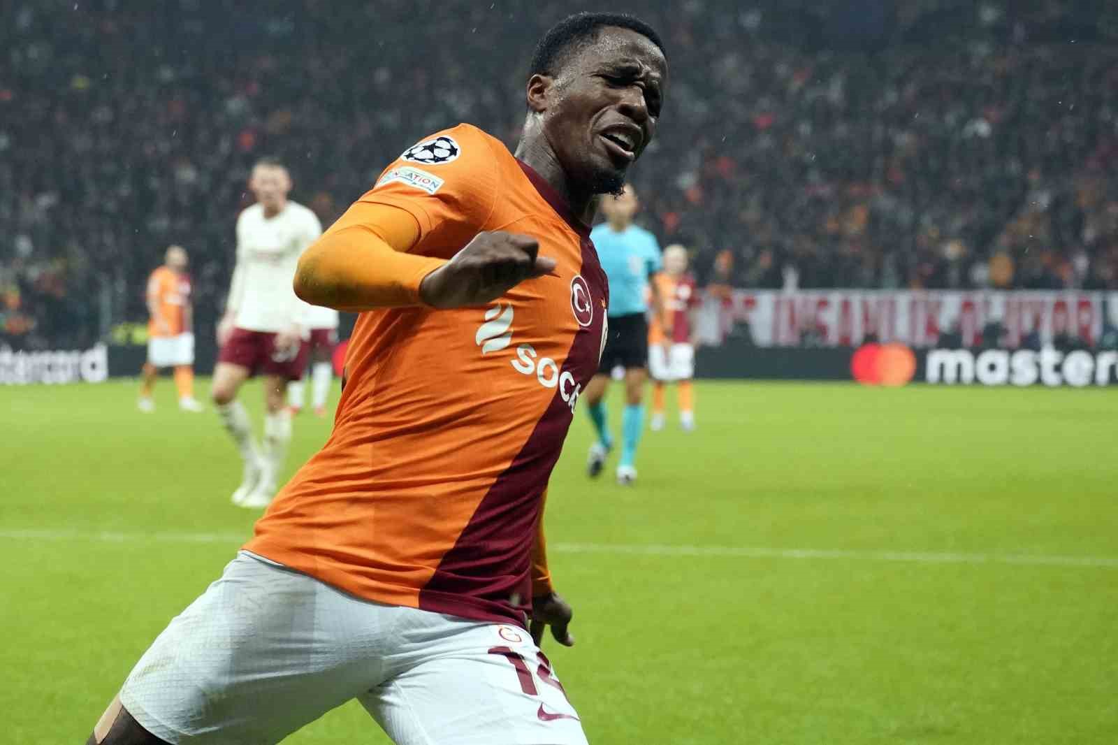 UEFA Şampiyonlar Ligi: Galatasaray: 3 - Manchester United: 3 (Maç sonucu)