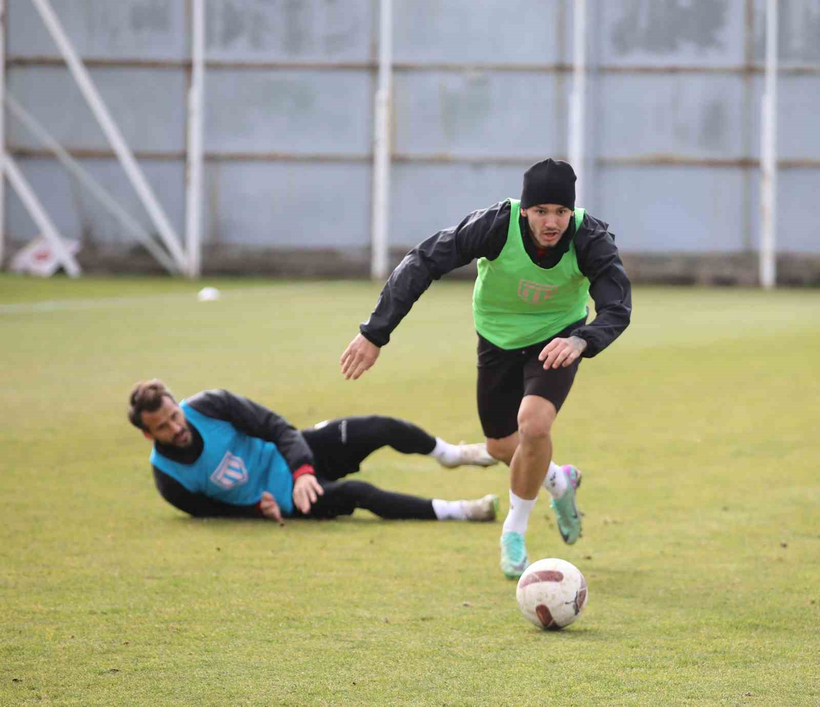 Sivasspor Konya maçının taktiğini çalıştı