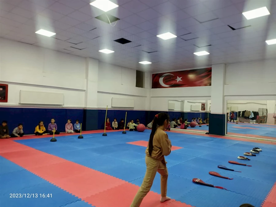 Şuhut'ta Genç Sporcular Yeteneklerini Keşfetmeye Başladı