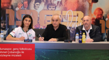 Bursaspor, genç futbolcusu Ahmet Çobanoğlu ile sözleşme imzaladı