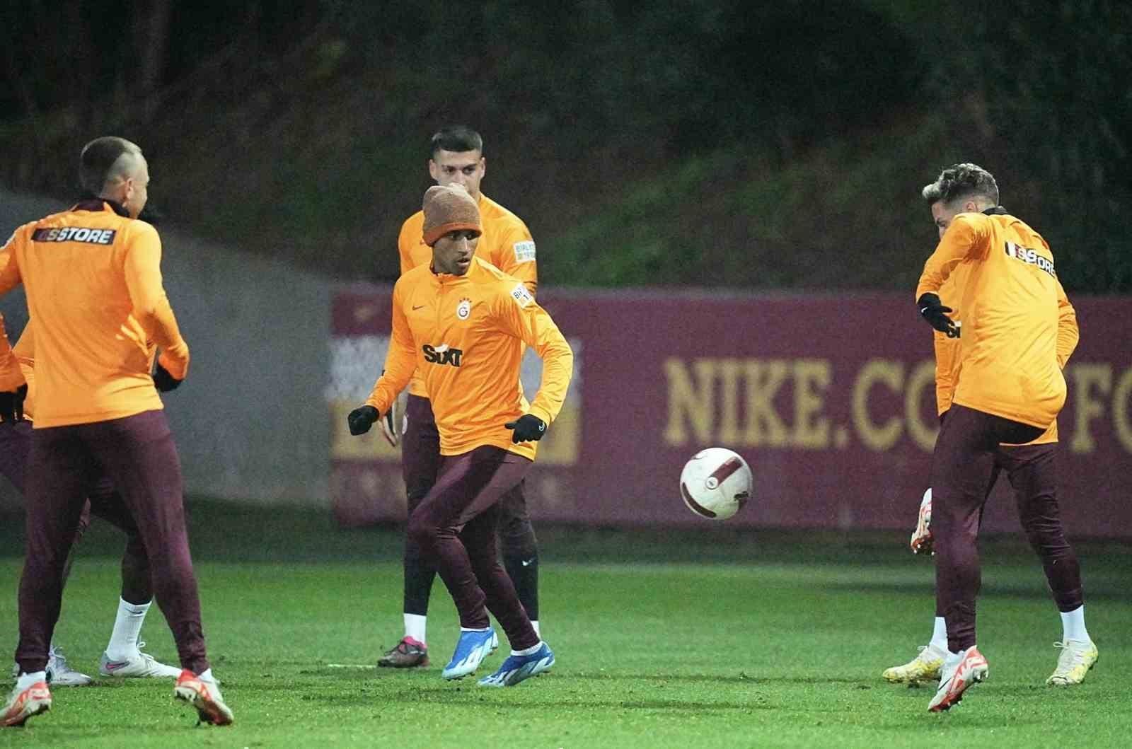 Galatasaray, Kayserispor maçı hazırlıklarını tamamladı