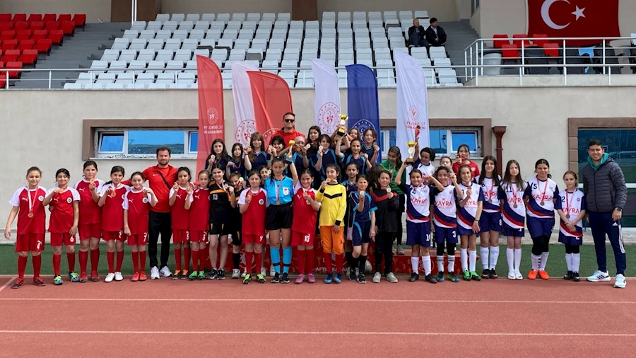 Okul Sporları Gençler Atletizm müsabakaları tamamlandı