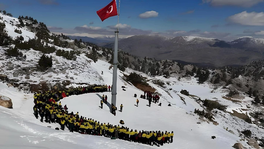 Afyon ANDA Ekibinden Vefa Tırmanışı