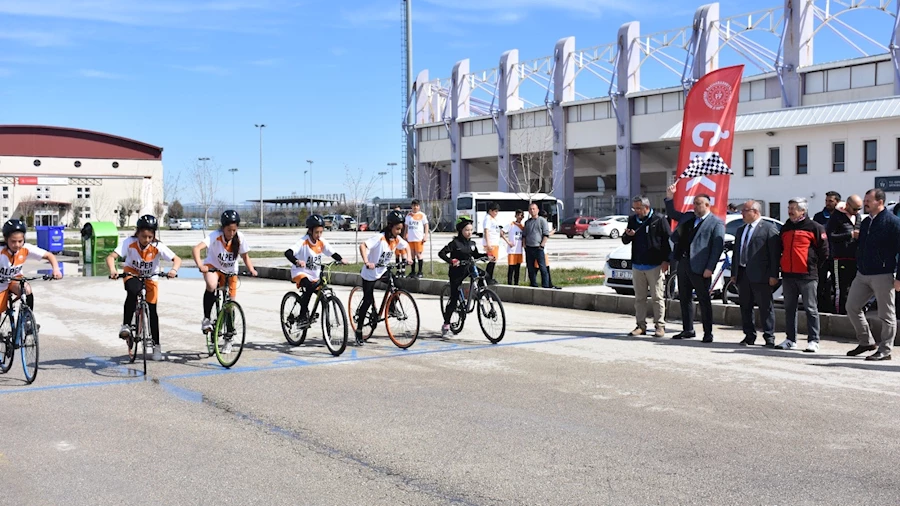 Okul Sporları Bisiklet Müsabakalarında Kazananlar Belli Oldu