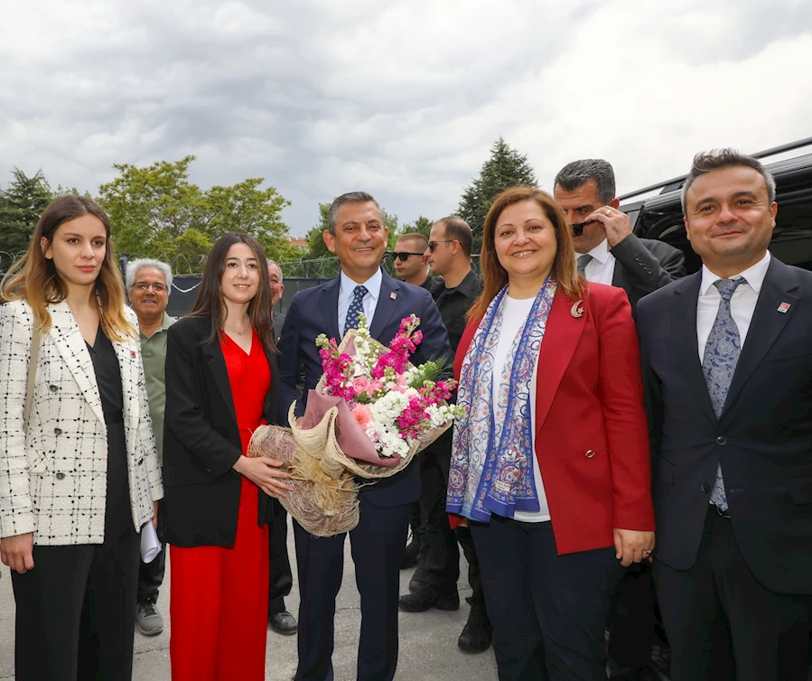 CHP GENEL BAŞKANI ÖZGÜR ÖZEL AFYONKARAHİSAR BELEDİYESİNİ ZİYARET ETTİ