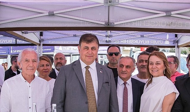 Başkan Tugay moda sektörünün temsilcileriyle buluştu