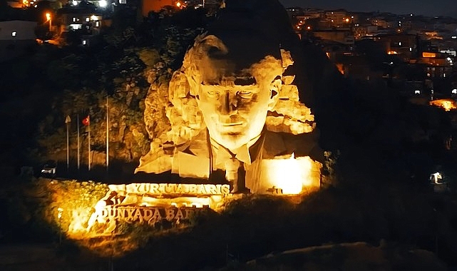 Buca Belediye Başkanı Görkem Duman: “Babamız Atatürk”