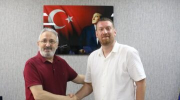 Bursa Büyükşehir’de Kadın Hentbol Takımı Mehmet Fatih Işık’a emanet