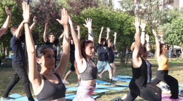 Bursa Nilüfer’de Yoga Günü’nü birlikte kutladılar