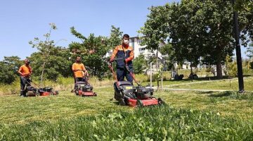 Çankaya Belediyesi yaz aylarına girdiğimiz bu günlerde parkları vatandaşların kullanımına hazırlıyor