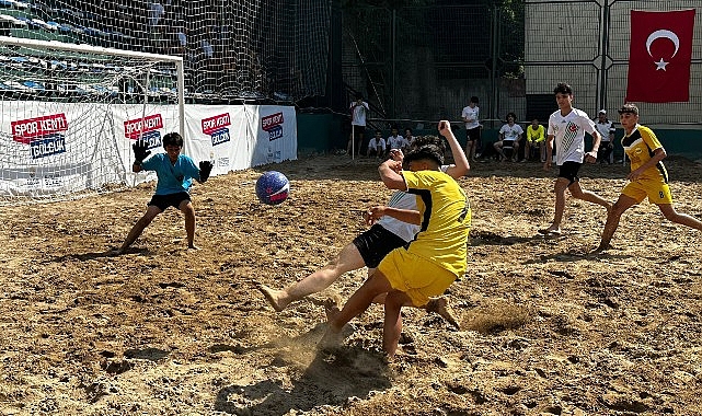 Gölcük’te Kum Futbolu Heyecanı İçin Kayıtlar Başladı