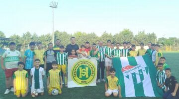 Hürspor’un miniklerinden Bursaspor’a destek