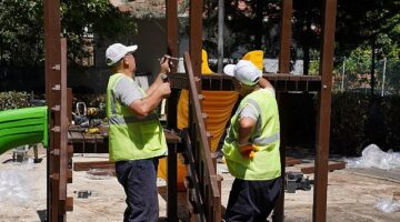 Kadıköy Belediyesi, Sahrayıcedit Mahallesi’nde kimliği belirsiz kişiler tarafından yakılan Erguvan Parkı’nı yeniden yaptı