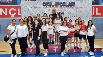 Osmangazili badmintonculardan Türkiye şampiyonluğu