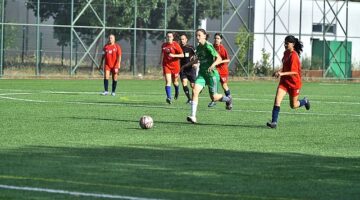 U13-U15 Kız Futbol Ligi’nde ilk düdük çaldı