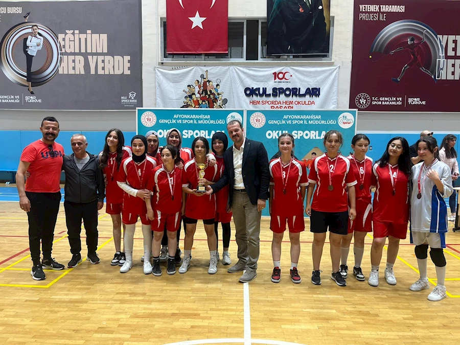 Genç Kız Futsal Müsabakaları Tamamlandı