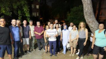 AK Parti Marmaris’ten belediyenin satış kararına gece eylemi