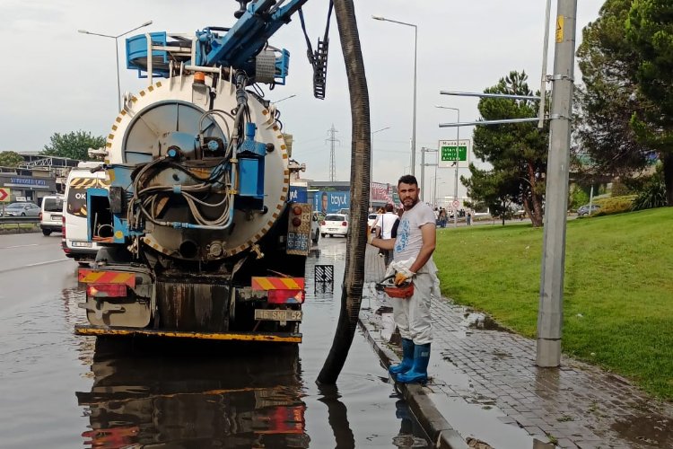 Bursa’da yağmur mesaisi