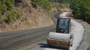 Büyükşehir’den Alanya Yaylakonak yoluna asfalt