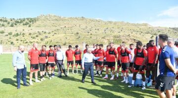 Futbol takımları Erciyes Yüksek İrtifa Kamp Merkezi’ne övgüler yağdırdı