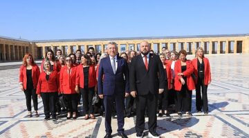 Günay Başkandan Tam Kadro Anıtkabir Çıkarması