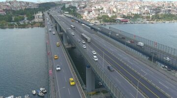 İstanbul Büyükşehir Belediyesi Haliç Köprüsü metrobüs yolundaki asfalt yenileme çalışmasını bitirdi