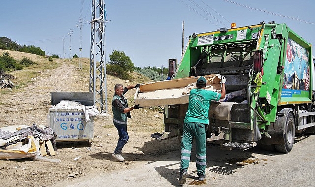 Keçiören Belediyesi tarafından ilçeye bağlı dört köyde köşe bucak mıntıka temizliği ve ilaçlama çalışması yapıldı