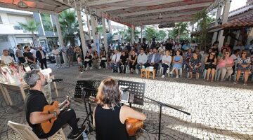 Madımak Katliamı’nın 31.yılında Narlıdere Belediyesi tarafından düzenlenen anma programında duygusal anlar yaşandı