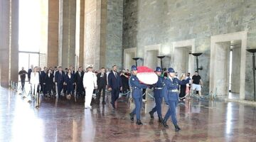 Narlıdere Belediye Başkanı Erman Uzun’dan Anıtkabir Ziyareti