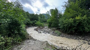 Ordu’da üç ilçeyi sel vurdu: 1 ölü