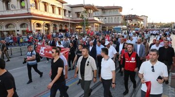 Selçuklu Belediye Başkanı Ahmet Pekyatırmacı Mevlana Meydanı’nda düzenlenen 15 Temmuz Demokrasi ve Milli Birlik Günü etkinliklerindeki coşkuya ortak oldu