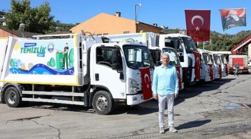 Temizlik hizmetlerini daha hızlı ve verimli hale getirmek amacıyla araç filosunu genişleten Mudanya Belediyesi, 15 Haziran – 15 Temmuz 2024 döneminde bir ay boyunca 5 bin ton evsel atık topladı