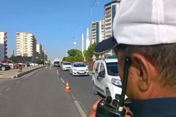 Trafikte bir haftada 450 bine yakın sürücüye işlem yapıldı