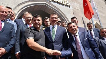 Türkiye Belediyeler Birliği (TBB) ve İstanbul Büyükşehir Belediye (İBB) Başkanı Ekrem İmamoğlu, Nevşehir Belediye Başkanı Rasim Arı’yı makamında ziyaret etti