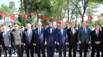 15 Temmuz Demokrasi ve Milli Birlik Günü’nde Şehitlerimiz Anıldı