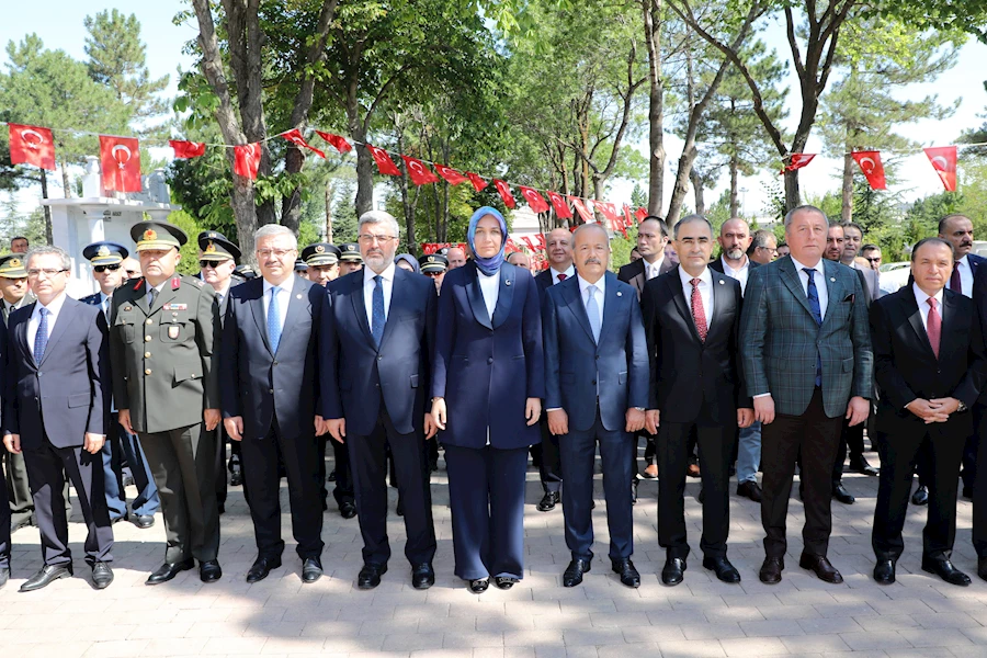 15 Temmuz Demokrasi ve Milli Birlik Günü’nde Şehitlerimiz Anıldı